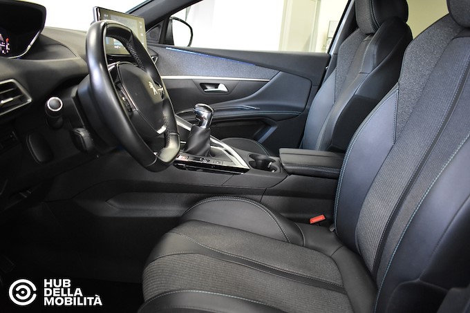 PEUGEOT 5008 PureTech Turbo 130 S&S Allure Pack